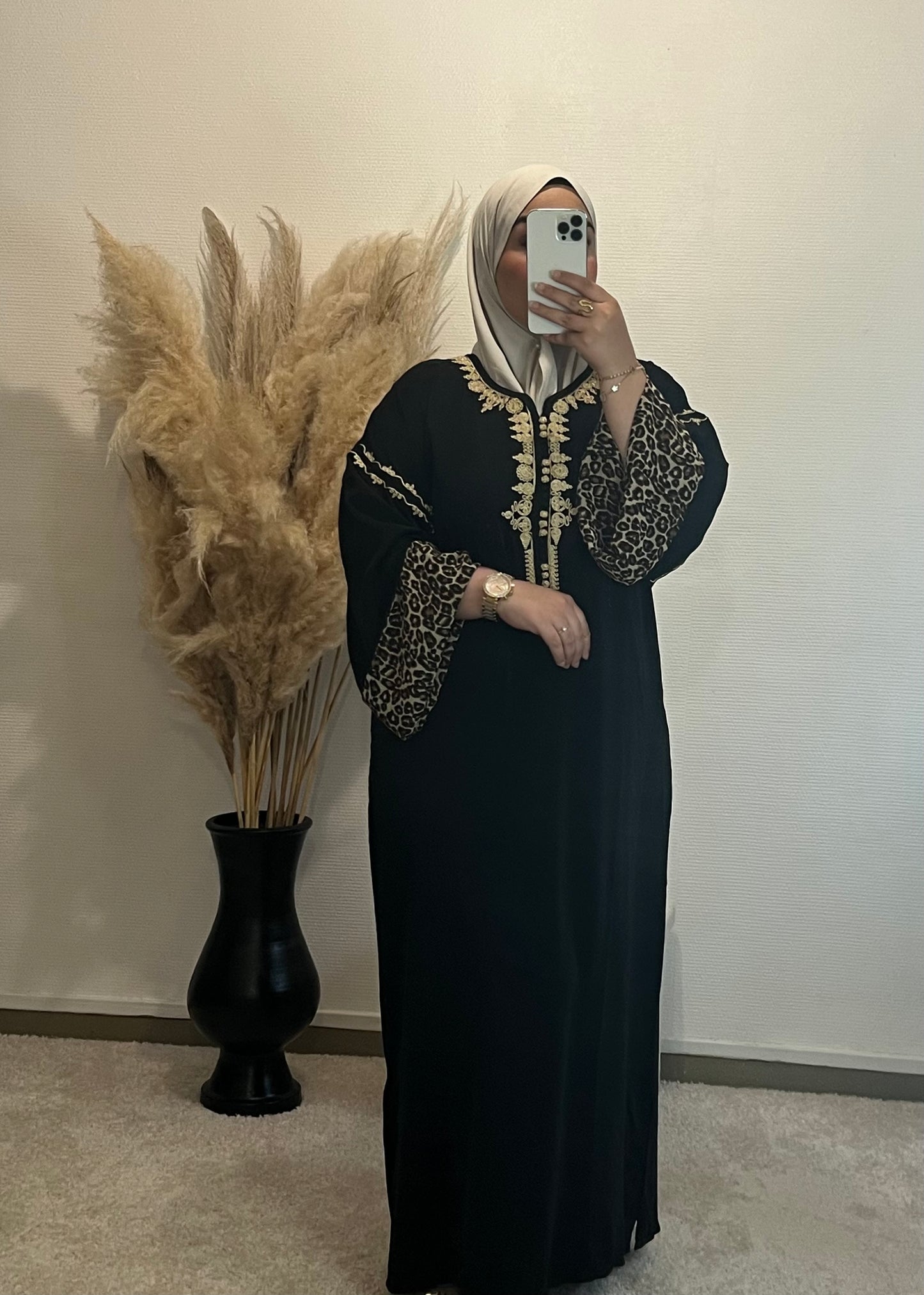 Amira Noir - Abaya