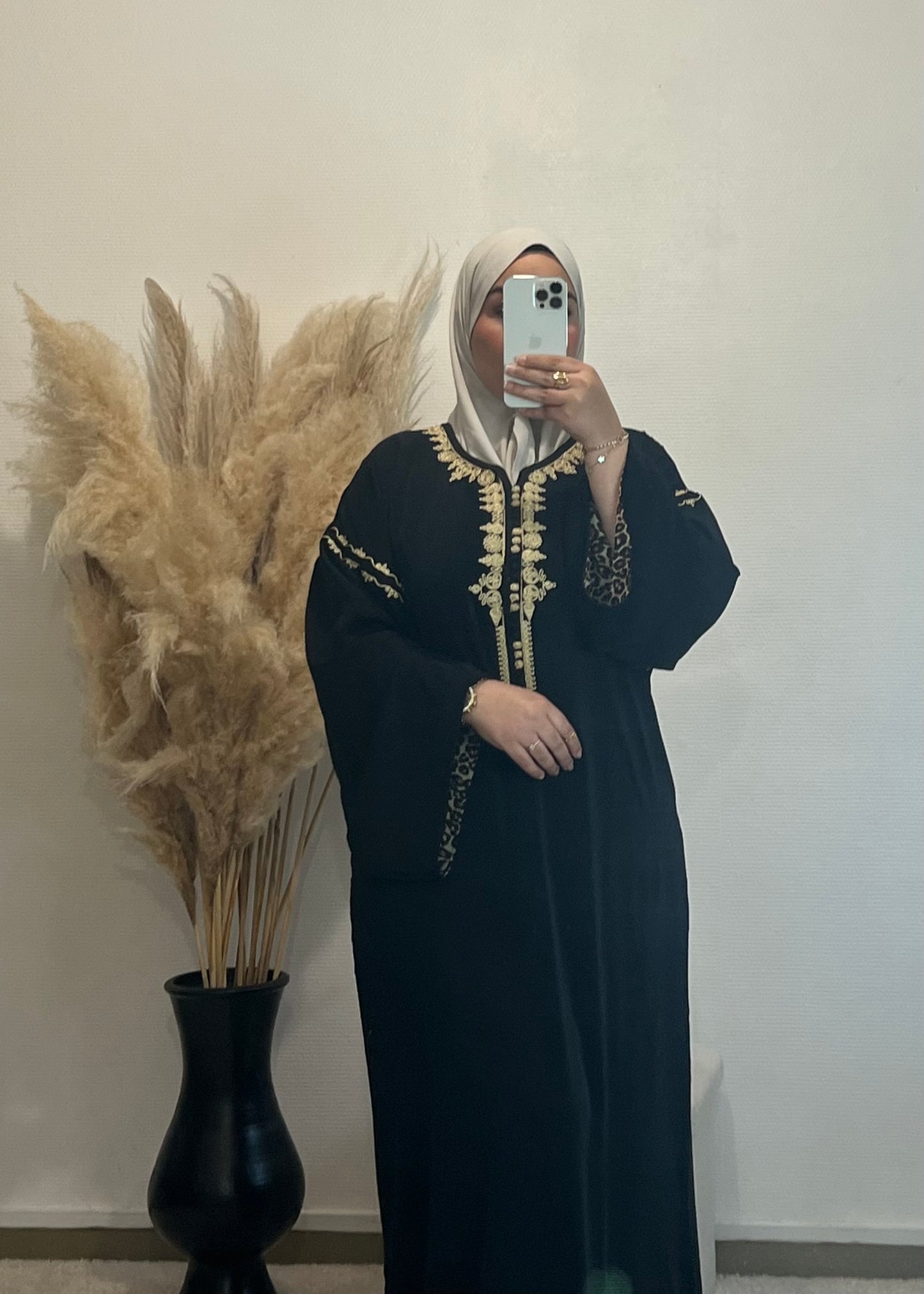 Amira Noir - Abaya