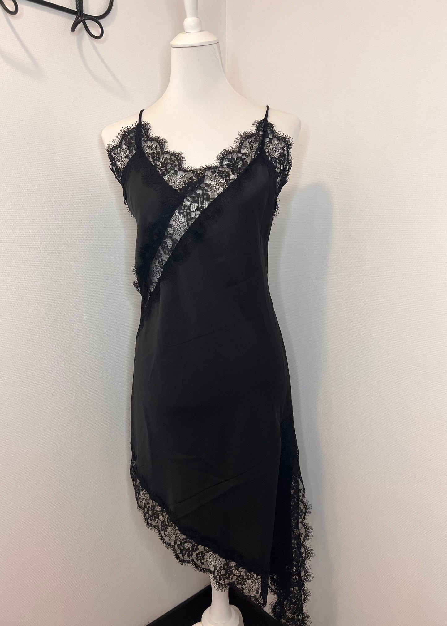 Robe dentelle noir