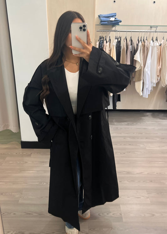Sarah Noir - Trench