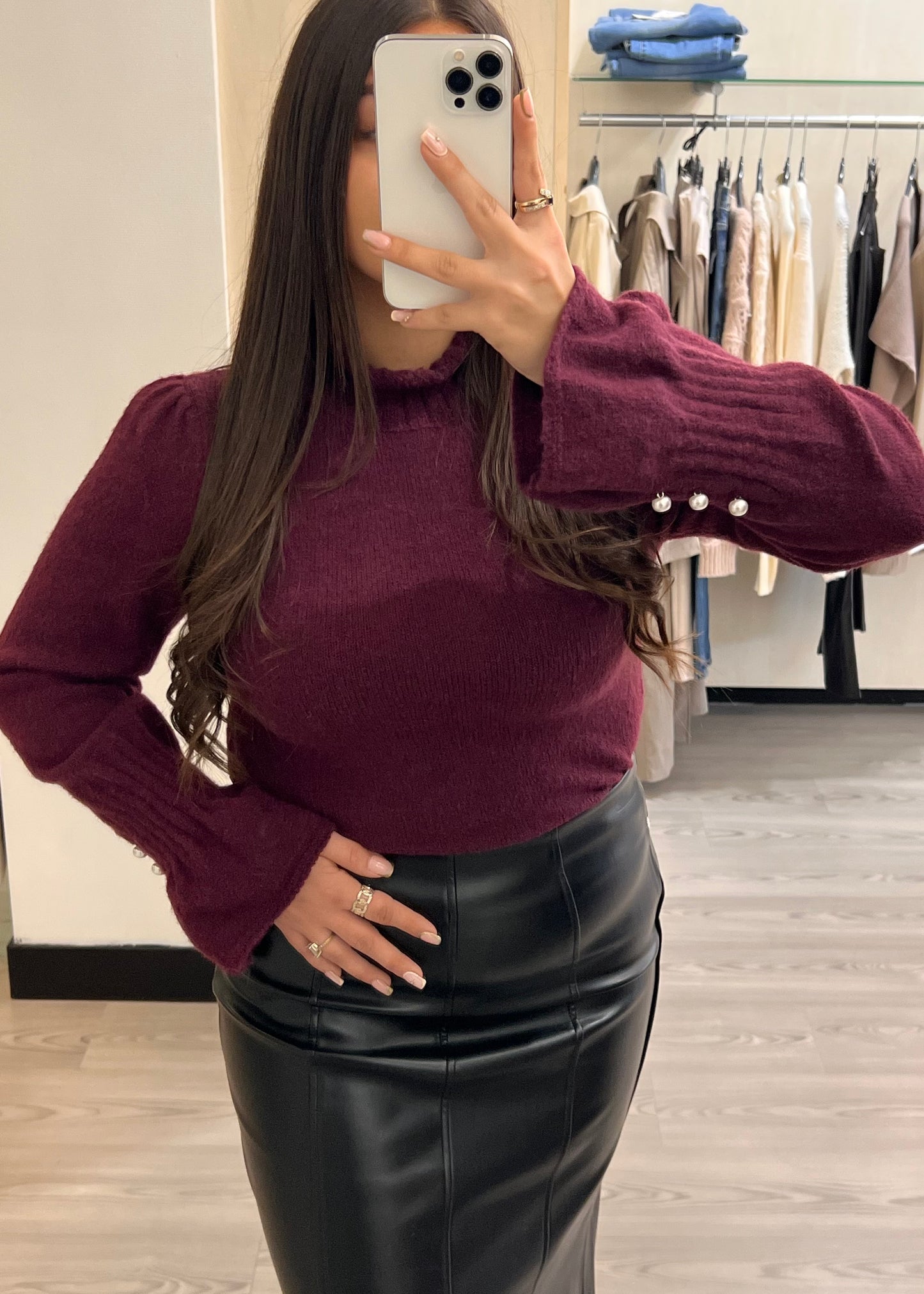 Naomie Bordeaux - Pull col